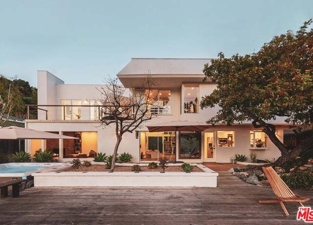 Property at 2533 La Condesa Dr, Los Angeles, CA 90049, 4 beds, 3 baths