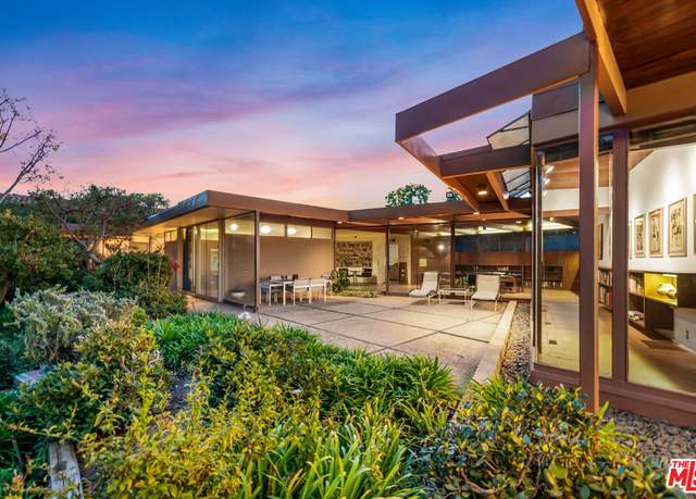 Property at 290 S Westgate Ave, Los Angeles, CA 90049, 4 beds, 3.5 baths