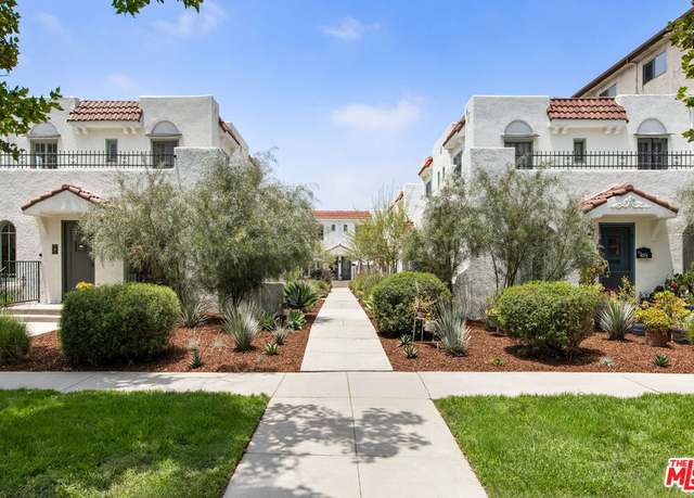 Property at 619 1/4 N Sycamore Ave, Los Angeles, CA 90036, 2 beds, 2 baths