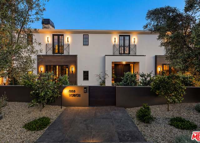 Property at 888 Toulon Dr, Pacific Palisades, CA 90272, 4 beds, 6 baths