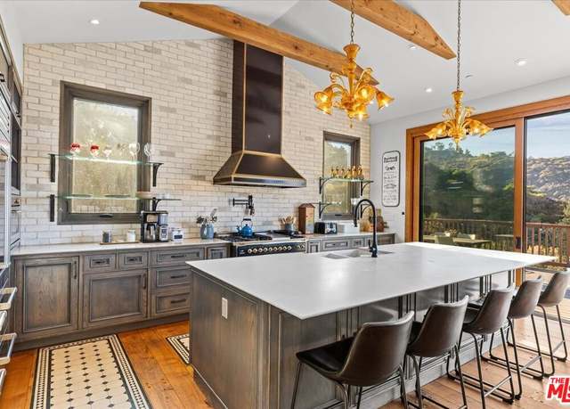 Property at 2373 Tuna Canyon Rd, Topanga, CA 90290, 5 beds, 4 baths