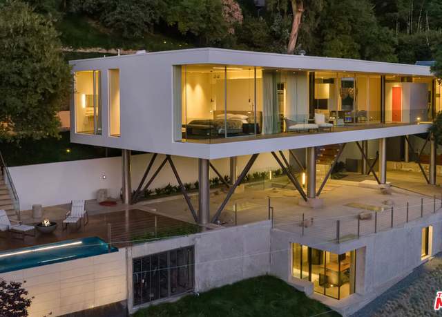 Property at 9727 Oak Pass Rd, Beverly Hills, CA 90210, 4 beds, 4.5 baths