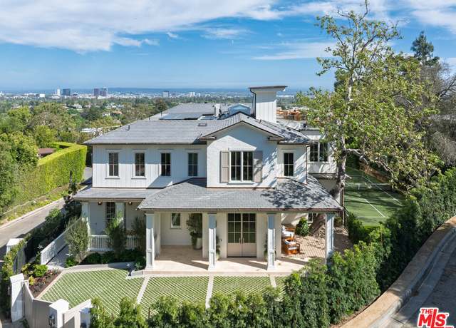 Property at 1682 San Onofre Dr, Pacific Palisades, CA 90272, 7 beds, 10 baths