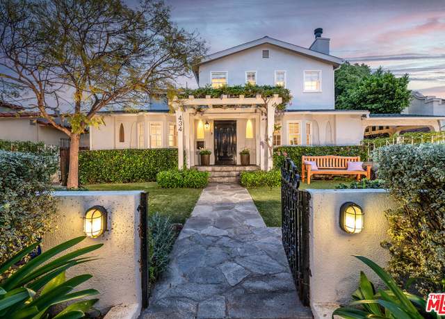 Property at 434 N Beachwood Dr, Los Angeles, CA 90004, 6 beds, 6 baths