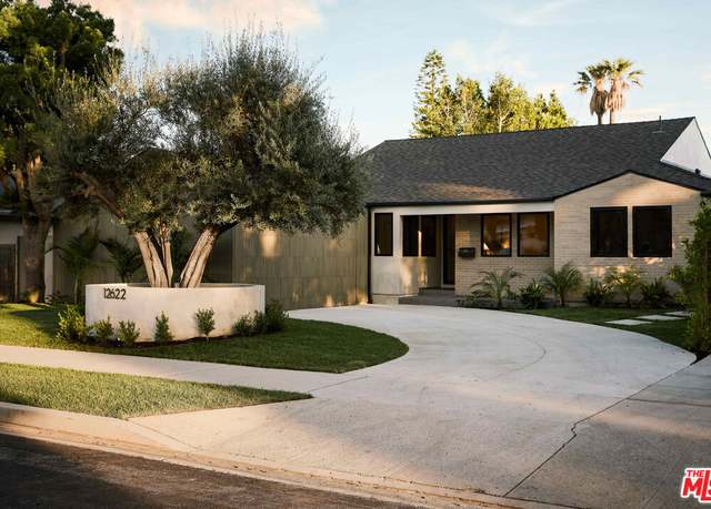 Property at 12622 Sarah St, Studio City, CA 91604, 4 beds, 3.5 baths