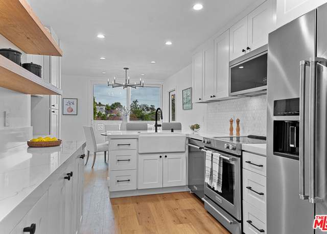 Property at 1233 N Flores St #301, West Hollywood, CA 90069, 2 beds, 2 baths