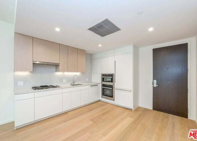 Property at 877 Francisco St #708, Los Angeles, CA 90017, 1 bed, 1 bath