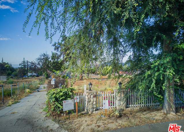 Property at 42 E Harriet St, Altadena, CA 91001