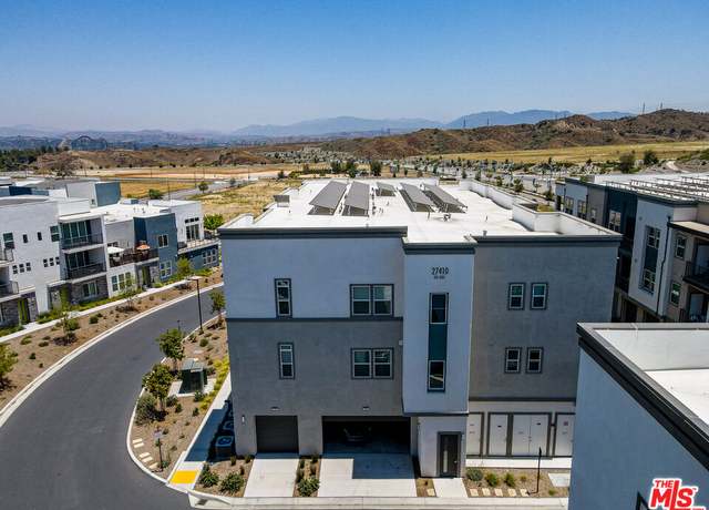 Property at 27410 Merlin Pl #301, Valencia, CA 91381, 3 beds, 2 baths