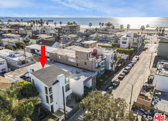 Property at 34 S Venice Blvd #2, Venice, CA 90291, 2 beds, 2.5 baths