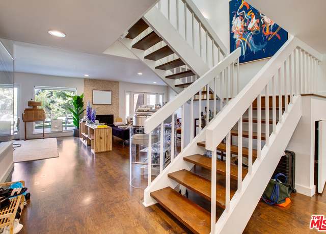 Property at 2611 Angelo Dr, Los Angeles, CA 90077, 3 beds, 2.5 baths