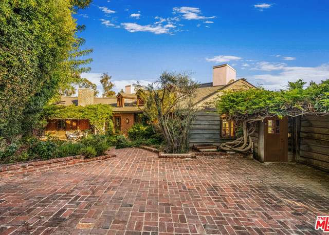 Property at 1277 Leona Dr, Beverly Hills, CA 90210, 5 beds, 4 baths