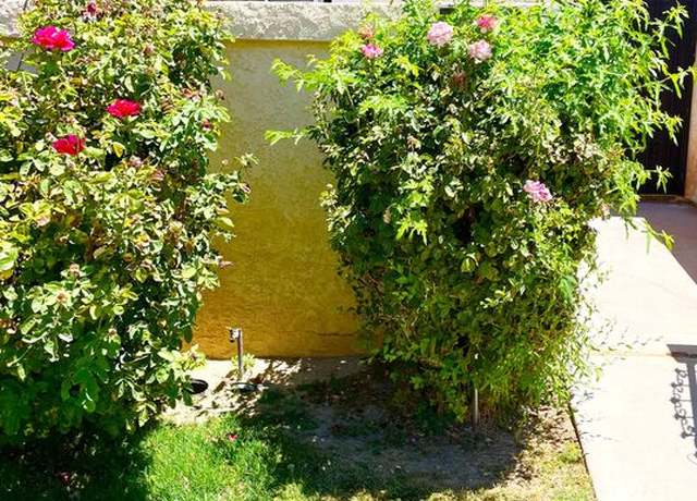 Property at 2104 El Domingo Cir, Lancaster, CA 93536, 3 beds, 2 baths
