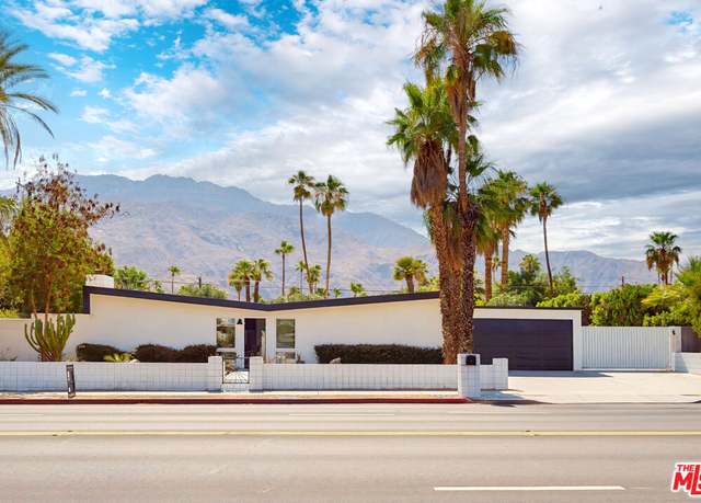 Property at 547 N Farrell Dr, Palm Springs, CA 92262, 3 beds, 2 baths