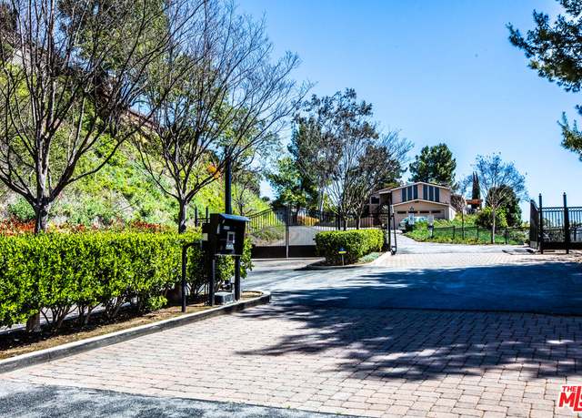 Property at 196 Cherokee, Topanga, CA 90290, 3 beds, 2 baths