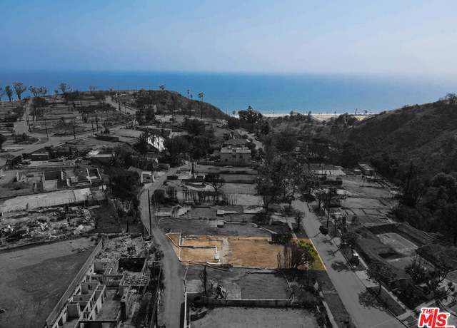 Property at 582 Radcliffe Ave, Pacific Palisades, CA 90272