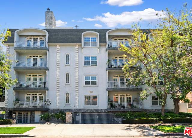 Property at 2025 S Beverly Glen Blvd Unit 2D, Los Angeles, CA 90025, 3 beds, 2.5 baths