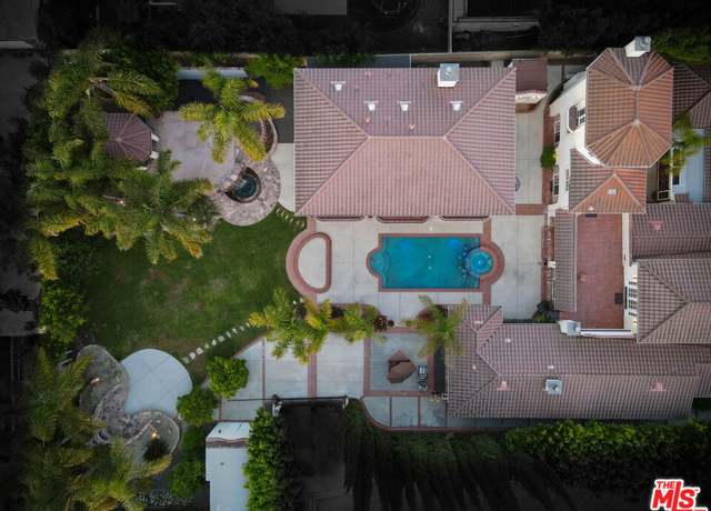 Property at 10655 Camarillo St, Toluca Lake, CA 91602, 8 beds, 7.5 baths