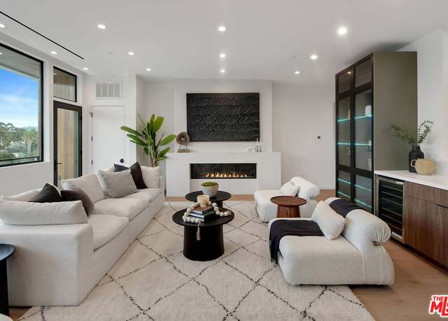 Property at 2354 Riverside Dr, Los Angeles, CA 90039, 5 beds, 6 baths