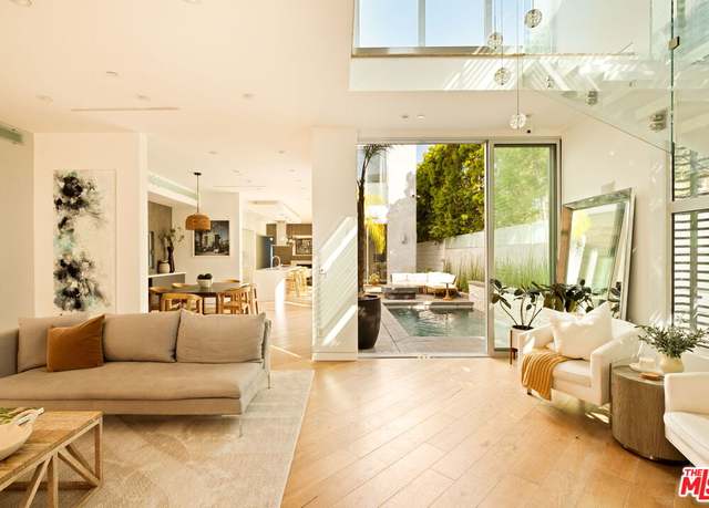 Property at 936 Milwood Ave, Venice, CA 90291, 3 beds, 5.5 baths