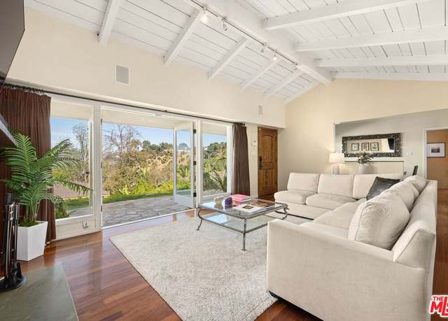 Property at 2980 Briar Knoll Dr, Los Angeles, CA 90046, 2 beds, 3 baths