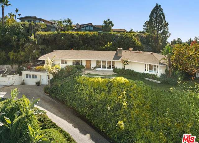 Property at 2980 Briar Knoll Dr, Los Angeles, CA 90046, 2 beds, 3 baths