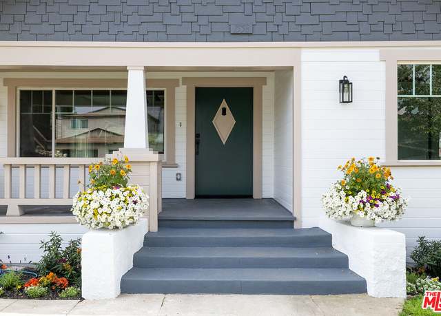 Property at 1558 W 47th St, Los Angeles, CA 90062, 5 beds, 3 baths