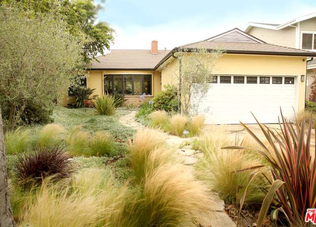 Property at 7482 NW Denrock Ave, Los Angeles, CA 90045, 3 beds, 2.5 baths