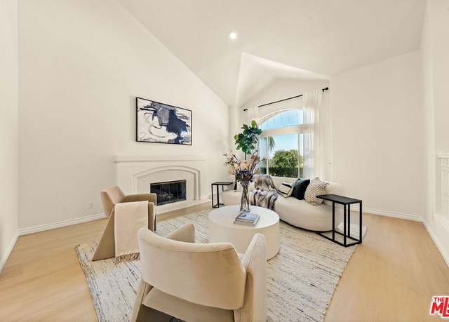 Property at 22248 Cairnloch St, Calabasas, CA 91302, 4 beds, 2.5 baths