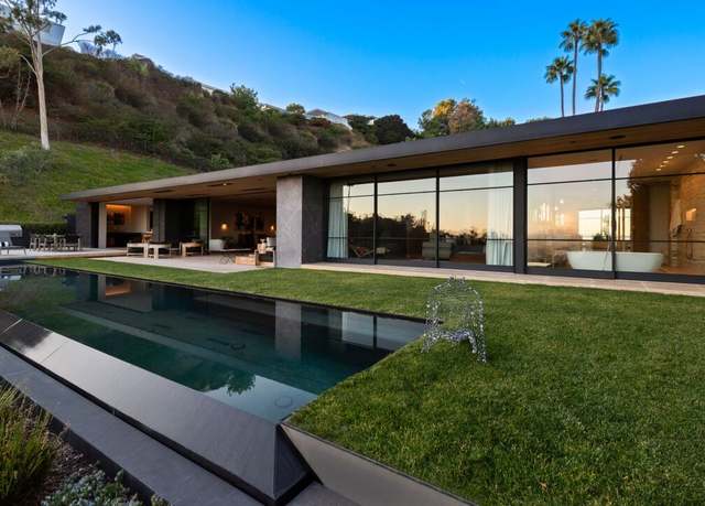 Property at 530 Leslie Ln, Beverly Hills, CA 90210, 4 beds, 5.5 baths