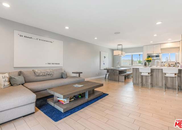 Property at 13543 Moorpark St #15, Sherman Oaks, CA 91423, 1 bed, 1.5 baths