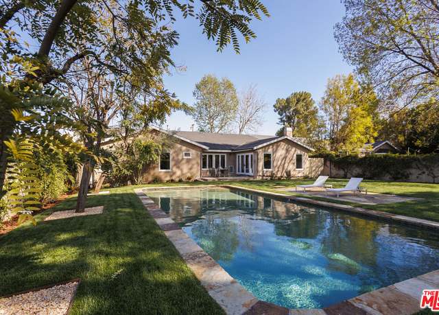 Property at 5715 Oakdale Ave, Woodland Hills, CA 91367, 4 beds, 4 baths