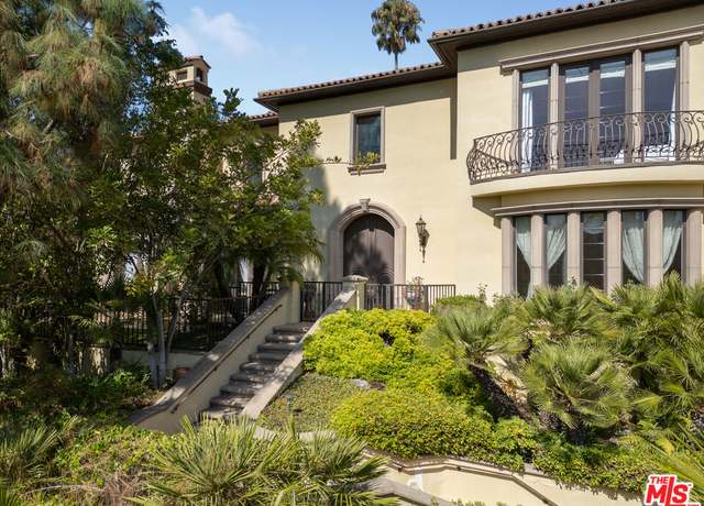 Property at 1041 Summit Dr, Beverly Hills, CA 90210, 7 beds, 9 baths