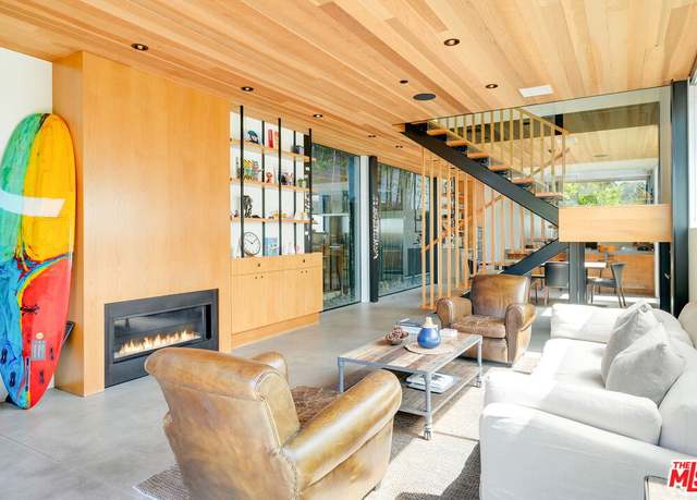 Property at 232 Grand Blvd, Venice, CA 90291, 3 beds, 3.5 baths
