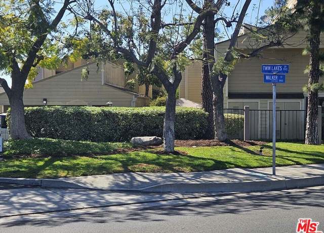 Property at 5485 Twin Lakes Dr, Cypress, CA 90630, 2 beds, 1.5 baths