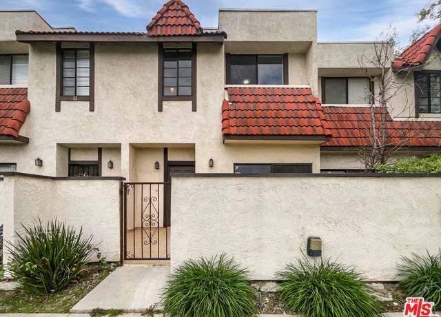 Property at 27616 Nugget Dr #5, Canyon Country, CA 91387, 2 beds, 2.5 baths