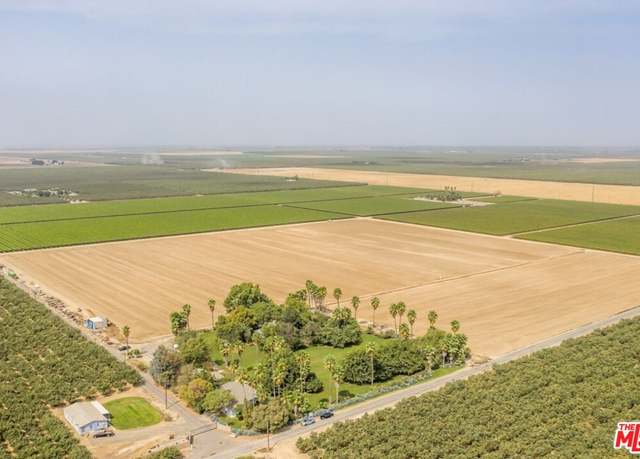 Property at 8205 Koch Rd, Bakersfield, CA 93314, 8 beds, 5 baths