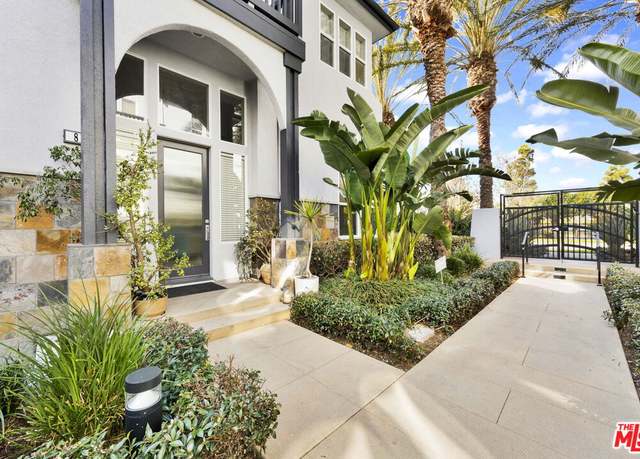 Property at 5700 Seawalk Dr #8, Los Angeles, CA 90094, 2 beds, 3 baths