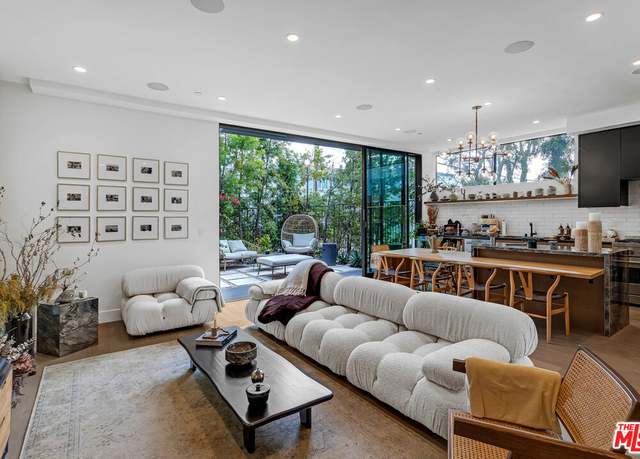 Property at 1927 18th St Unit C, Santa Monica, CA 90404, 4 beds, 4.5 baths