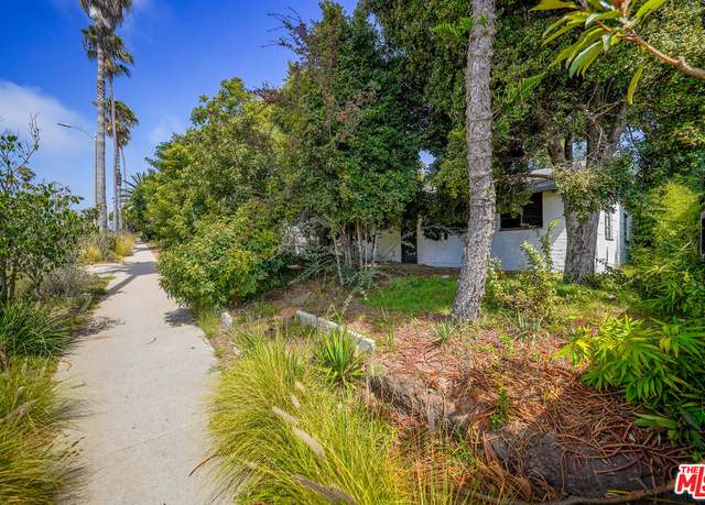 Property at 3538 Grand View Blvd, Los Angeles, CA 90066, 3 beds, 3 baths