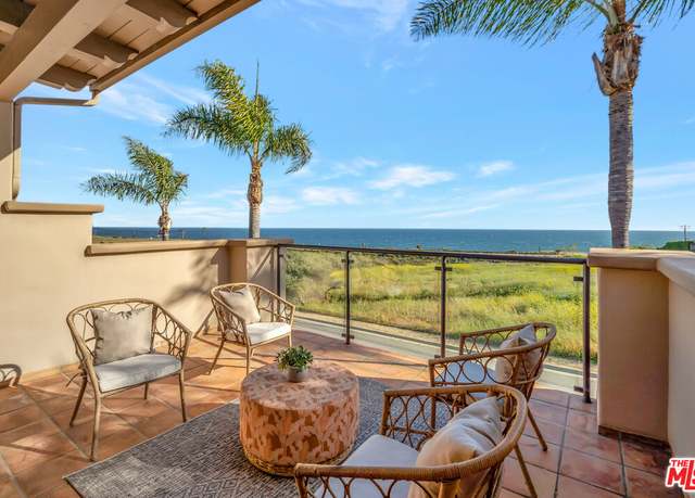 Property at 6412 Lunita Rd, Malibu, CA 90265, 3 beds, 2.5 baths