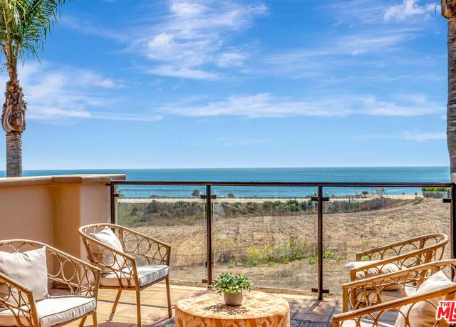 Property at 6412 Lunita Rd, Malibu, CA 90265, 3 beds, 2.5 baths