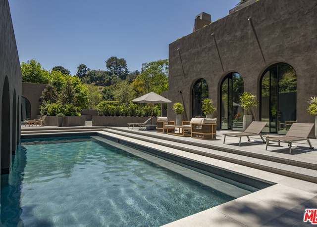 Property at 11968 Brentridge Dr, Los Angeles, CA 90049, 8 beds, 10 baths