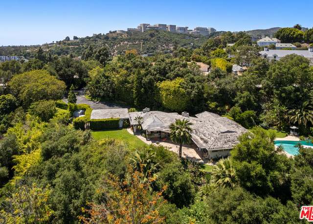 Property at 11556 Bellagio Rd, Los Angeles, CA 90049, 4 beds, 4 baths