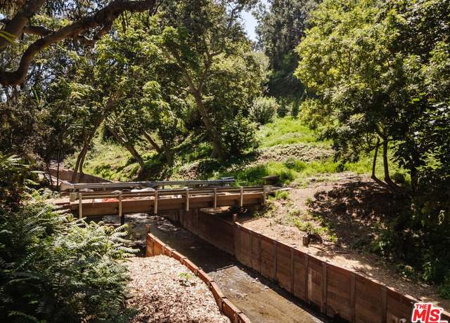Property at 639 Hightree Rd, Santa Monica, CA 90402
