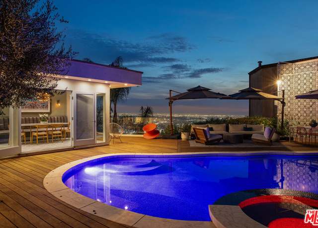Property at 2137 Sunset Plaza Dr, Los Angeles, CA 90069, 2 beds, 3 baths