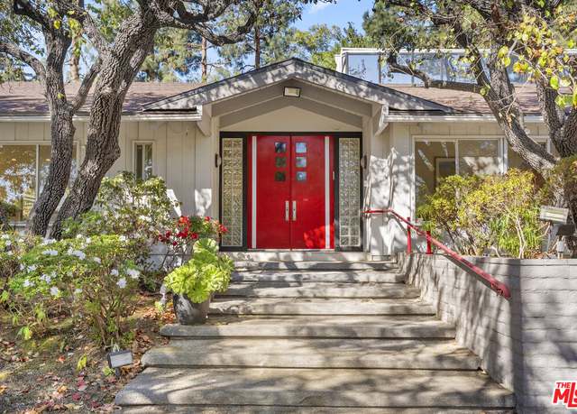 Property at 811 N Hillcrest Rd, Beverly Hills, CA 90210, 5 beds, 6 baths