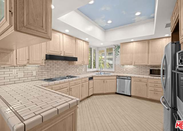 Property at 2184 Century Hl, Los Angeles, CA 90067, 2 beds, 3 baths