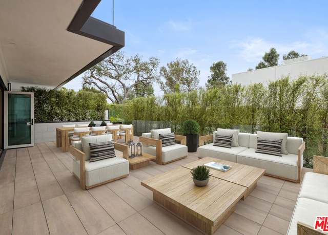 Property at 505 S Barrington Ave #109, Los Angeles, CA 90049, 3 beds, 3.5 baths