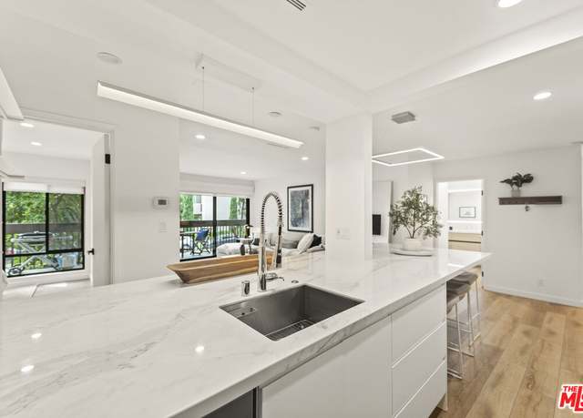 Property at 950 N Kings Rd #164, West Hollywood, CA 90069, 2 beds, 2 baths
